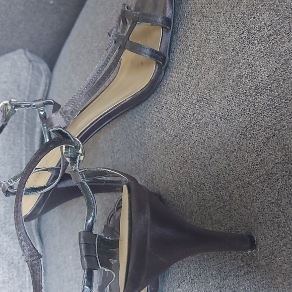 Black strappy heels - Picture 2 of 3